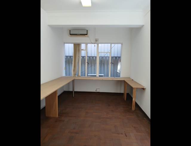 175M² OFFICE TO LET IN DAWNCLIFFE