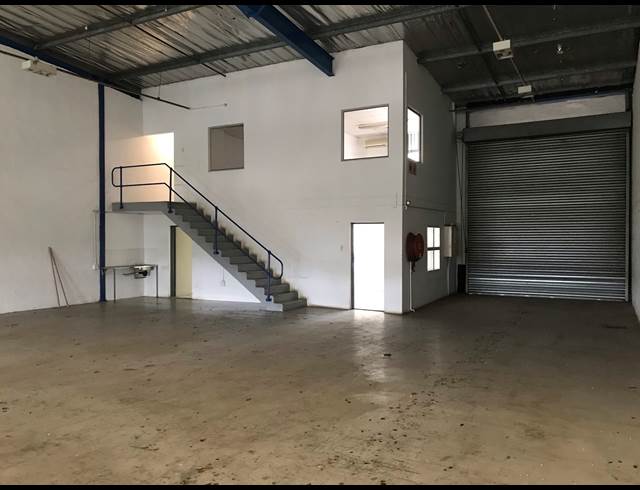 363M² FACTORY TO LET IN WESTMEAD