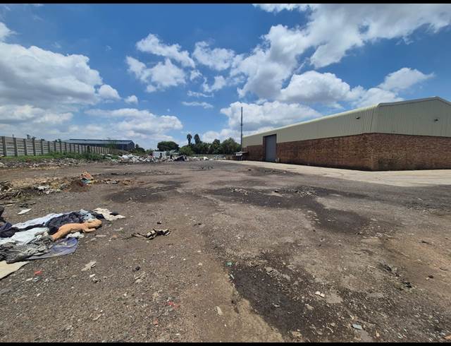 450M² WAREHOUSE TO LET IN POMONA