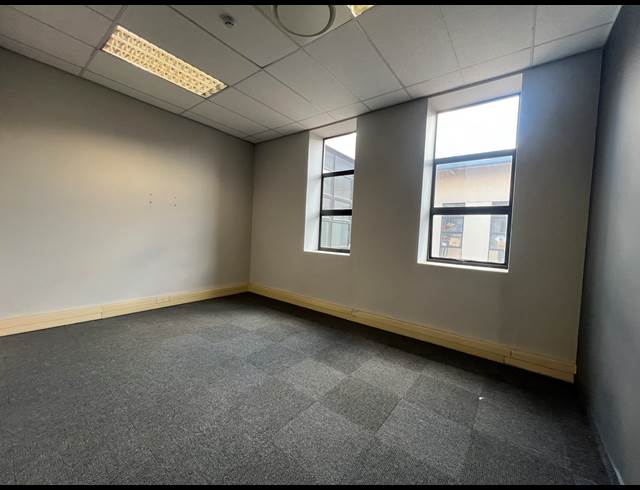197M² OFFICE TO LET IN HIGHVELD