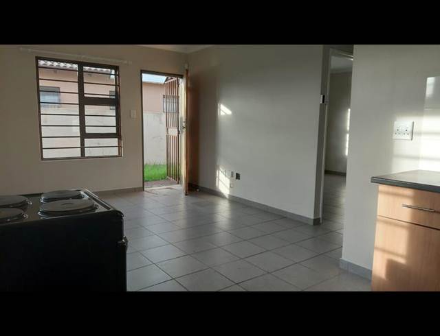 2 BEDROOM PROPERTY TO RENT IN WINDMILL PARK