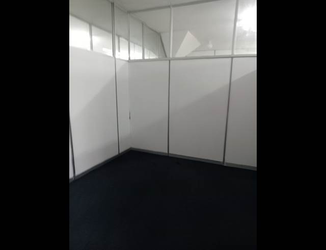 84M² RETAIL TO LET IN STAMFORD HILL