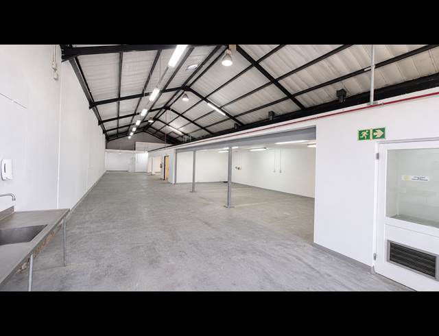 575M² WAREHOUSE TO LET IN DIEP RIVER