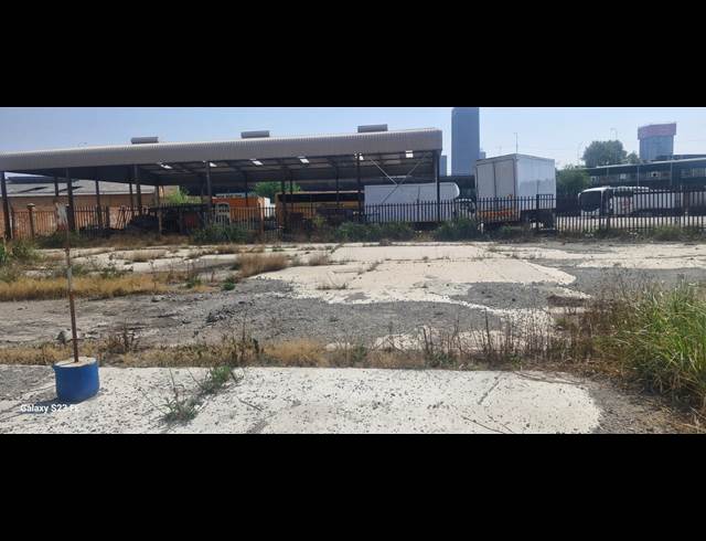 9,593M² VACANT LAND TO LET IN VILLAGE MAIN