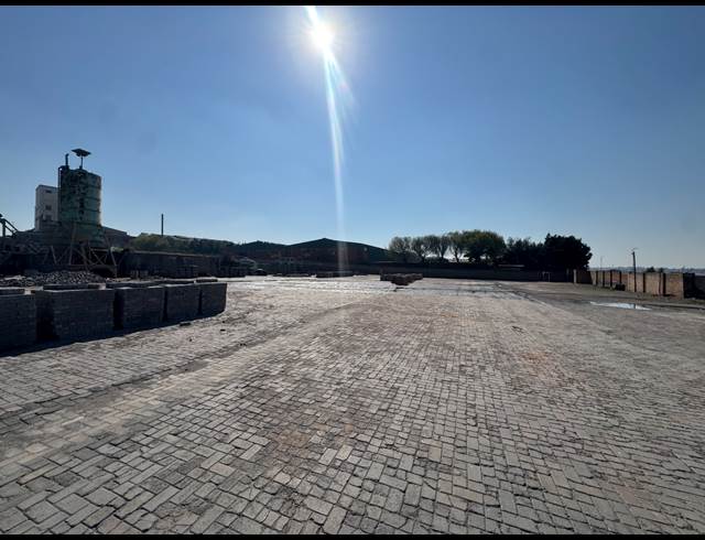 22,490M² INDUSTRIAL YARD TO LET IN CHAMDOR