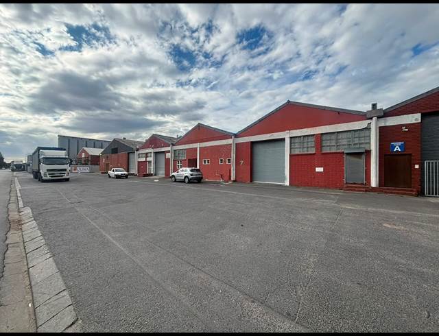 1,550M² WAREHOUSE TO LET IN EPPING INDUSTRIAL