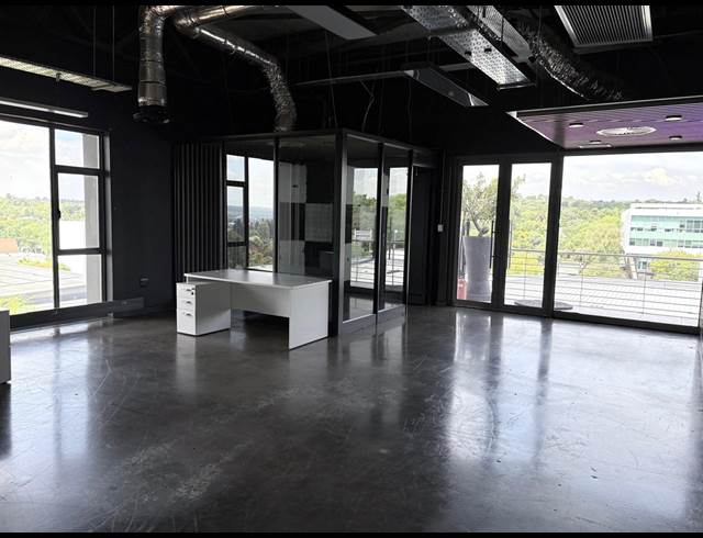 276M² OFFICE TO LET IN FOURWAYS