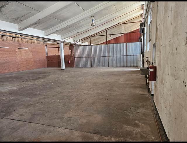 272M² WAREHOUSE TO LET IN NEW ERA