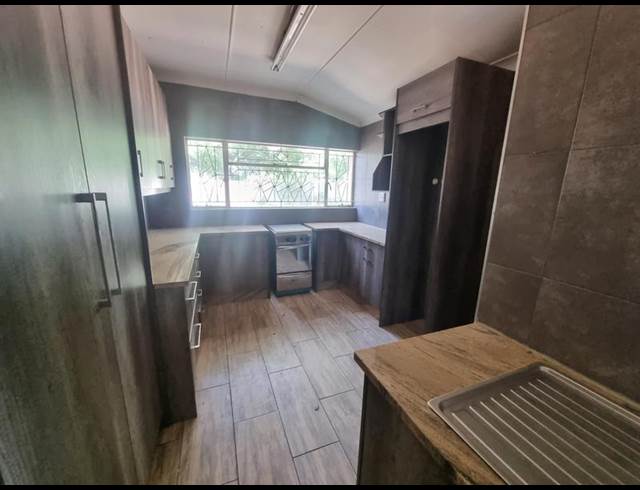 3 BEDROOM PROPERTY TO RENT IN MEYERTON CENTRAL