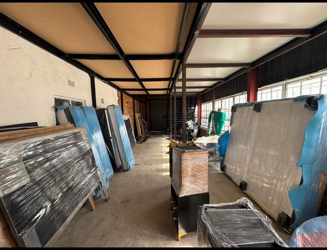 885M² WAREHOUSE TO LET IN AMALGAM