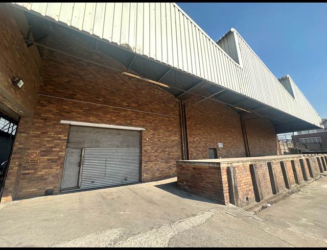900M² WAREHOUSE TO LET IN ELANDSFONTEIN