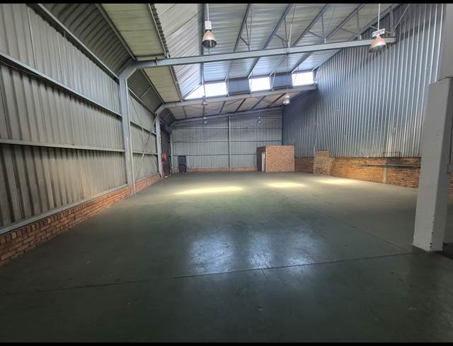 470M² FACTORY TO LET IN BENROSE