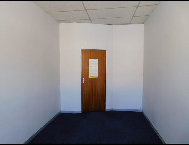 400M² OFFICE TO LET IN STRIJDOMPARK