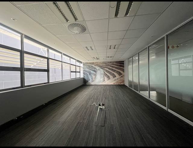 876M² OFFICE TO LET IN ROSEBANK