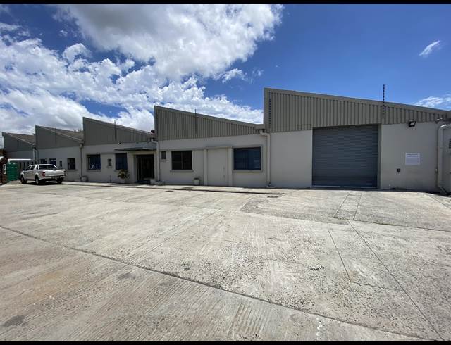 1,586M² WAREHOUSE TO LET IN OTTERY