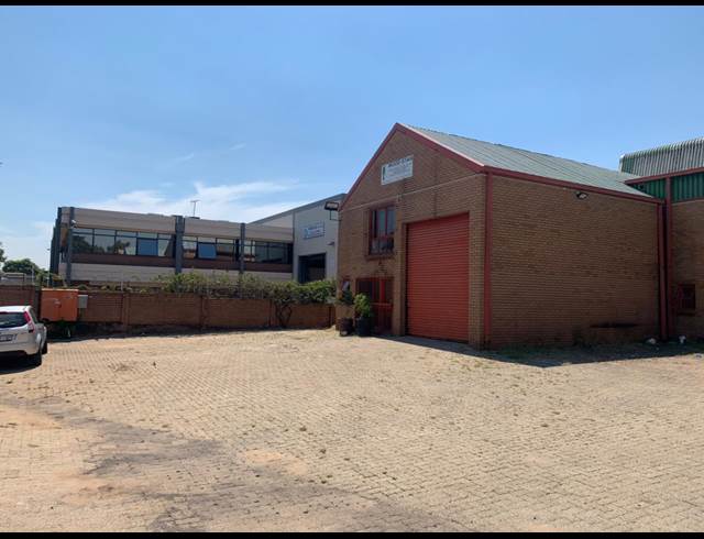 306M² WAREHOUSE TO LET IN KEW