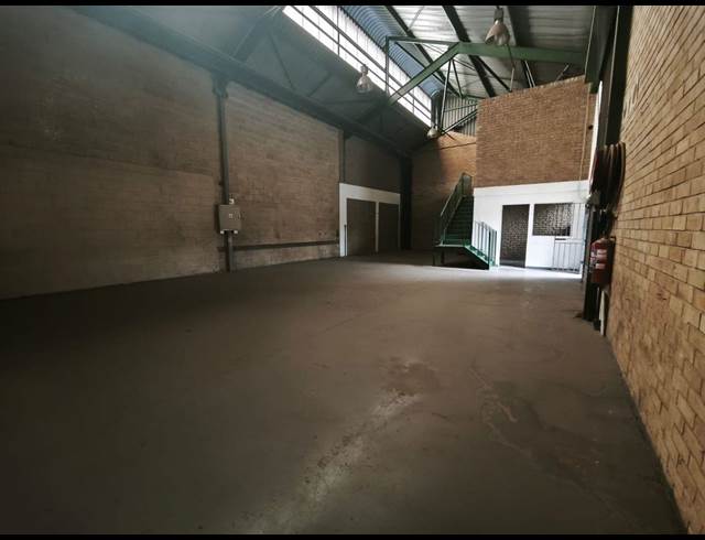 183M² WAREHOUSE TO LET IN ROBERTVILLE