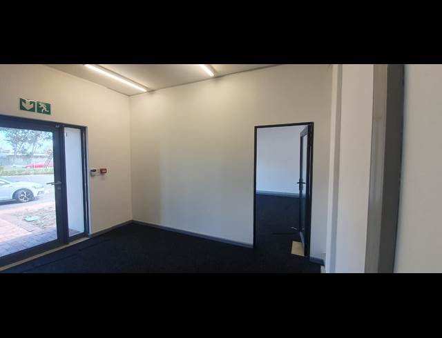 400M² WAREHOUSE TO LET IN AIRPORT INDUSTRIA
