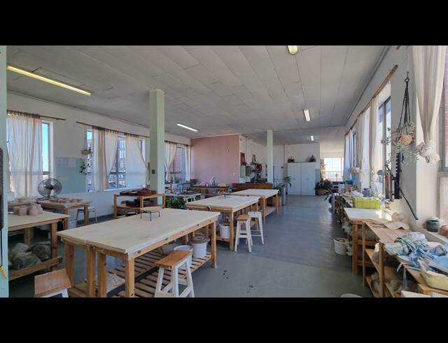 500M² BUSINESS TO LET IN WOODSTOCK