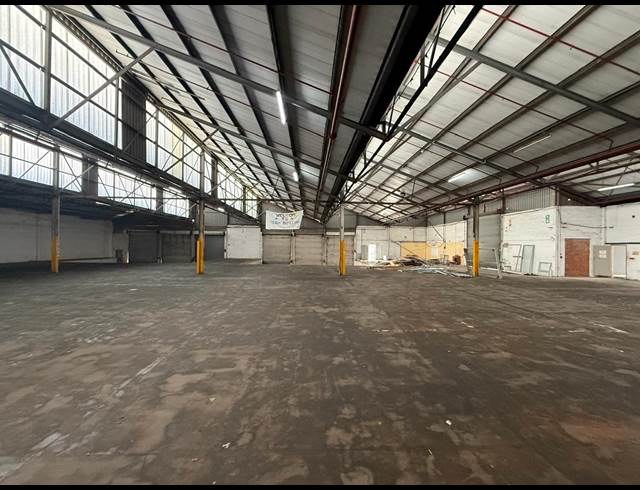 3,362M² WAREHOUSE TO LET IN BELLVILLE SOUTH INDUSTRIA