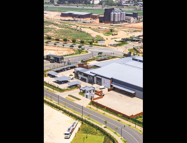 2,200M² WAREHOUSE TO LET IN GOSFORTH PARK