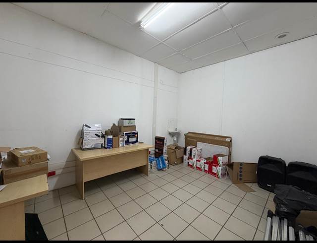 388M² RETAIL TO LET IN SIYANDA