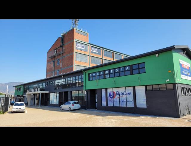 1,189M² WAREHOUSE TO LET IN DIEP RIVER