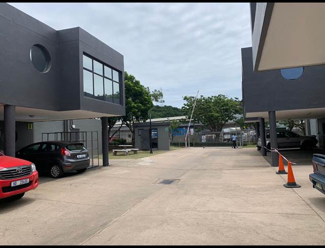 290M² WAREHOUSE TO LET IN RIVERHORSE VALLEY