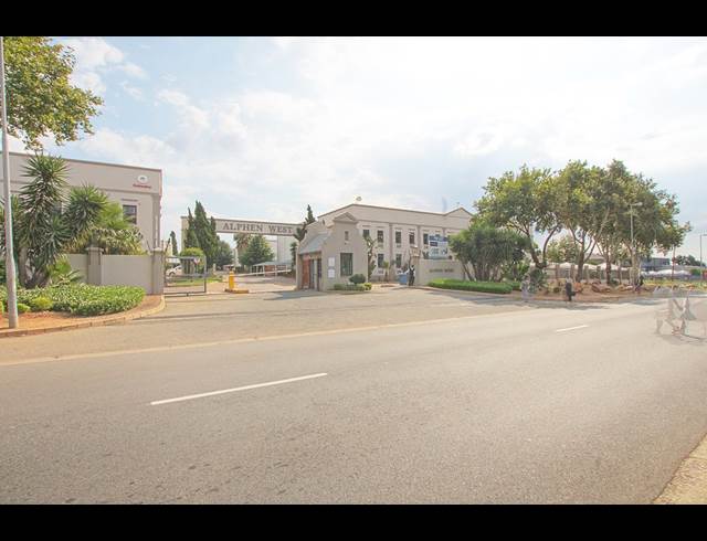 1,060M² WAREHOUSE TO LET IN RANDJESPARK