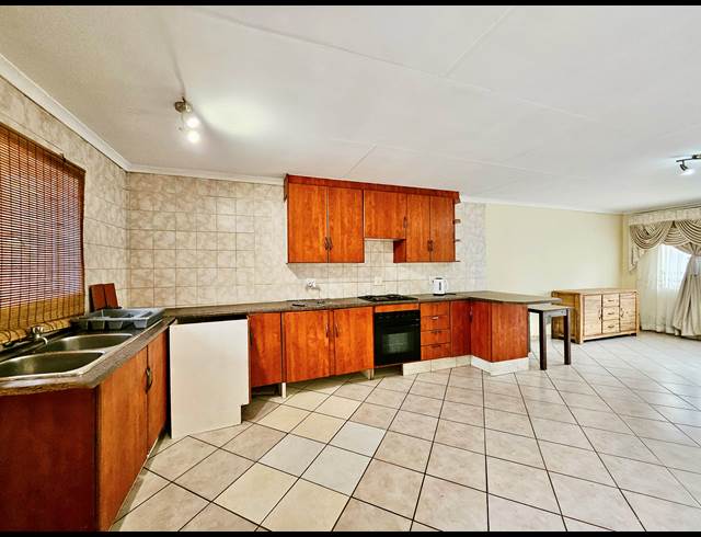 3 bed property to rent in TERENURE