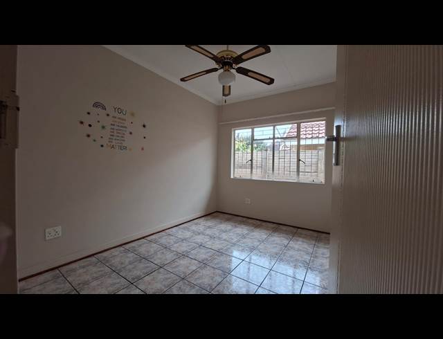 3 BEDROOM TOWNHOUSE TO LET IN IRENE PARK