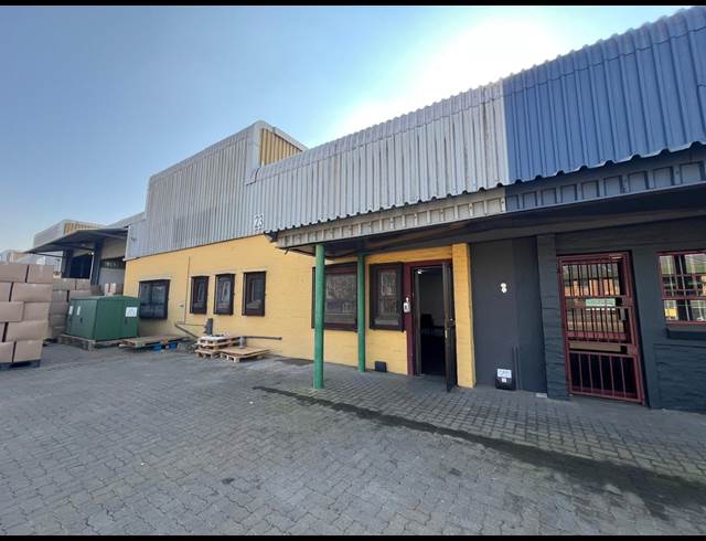 1,000M² WAREHOUSE TO LET IN HENNOPSPARK