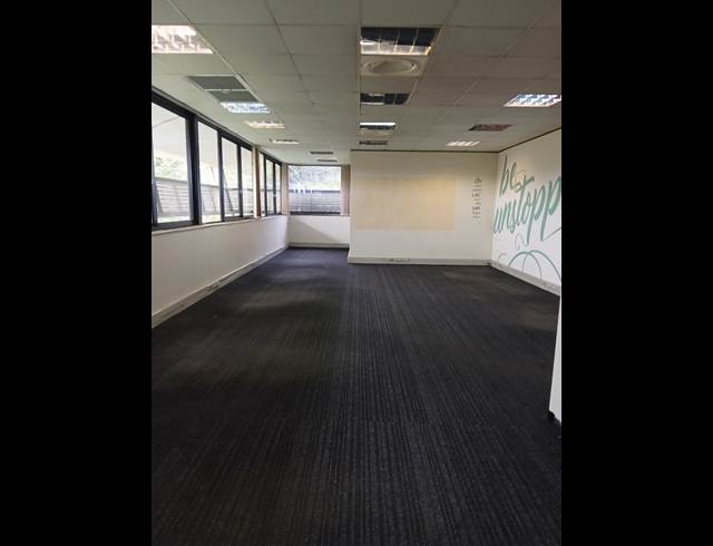 200M² OFFICE TO LET IN WESTVILLE
