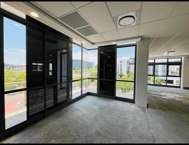 1,160M² OFFICE TO LET IN WATERFALL