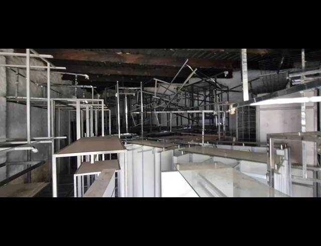 300M² BUILDING TO LET IN VILLAGE DEEP