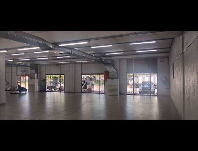 1,271M² BUSINESS TO LET IN RIVERSIDE PARK