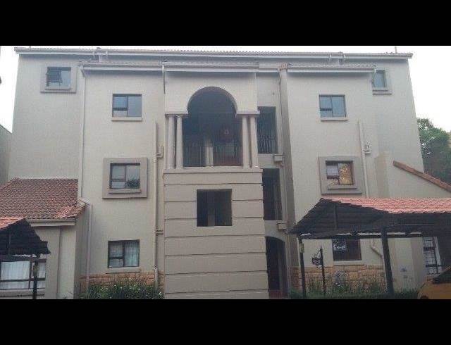 2 BEDROOM PROPERTY TO RENT IN PINESLOPES