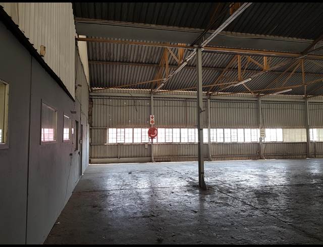 1,232M² WAREHOUSE RENTED IN SEBENZA