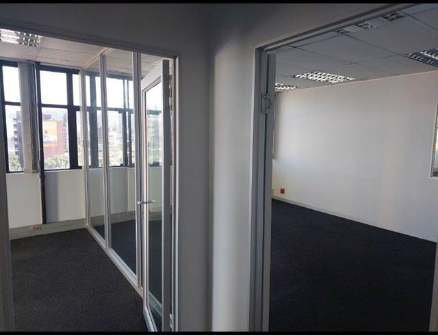 1,000M² FULL FLOOR TO LET IN PINETOWN CENTRAL