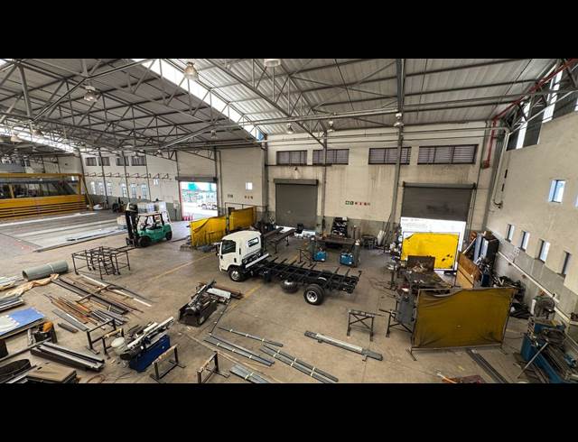 6,035M² WAREHOUSE TO LET IN ROOIHUISKRAAL
