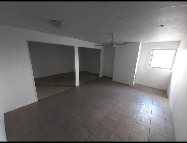 498M² WAREHOUSE TO LET IN HONEYDEW