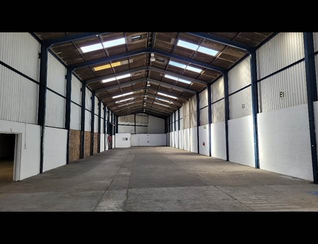 2,770M² WAREHOUSE TO LET IN EPPING INDUSTRIAL