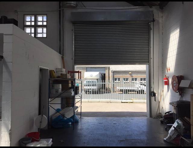 181M² FACTORY TO LET IN AIRPORT INDUSTRIA