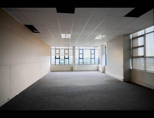 866M² OFFICE TO LET IN PARKHAVEN