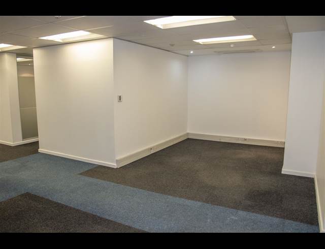 10,744M² OFFICE TO LET IN RANDJESPARK