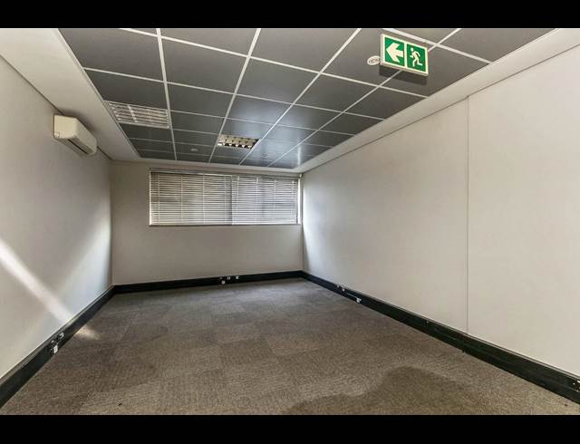 2,360M² WAREHOUSE TO LET IN WYNBERG