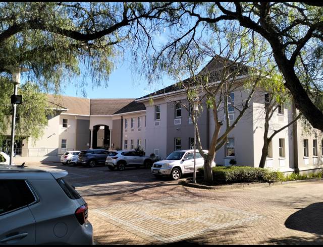 395M² OFFICE TO LET IN ROSENPARK