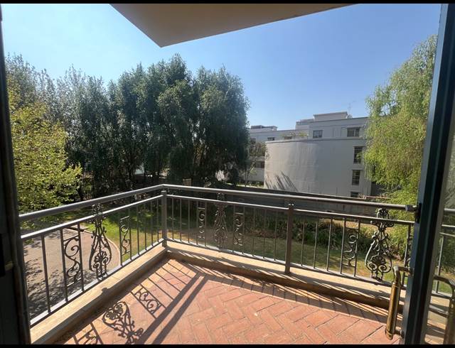 249M² OFFICE TO LET IN HYDE PARK