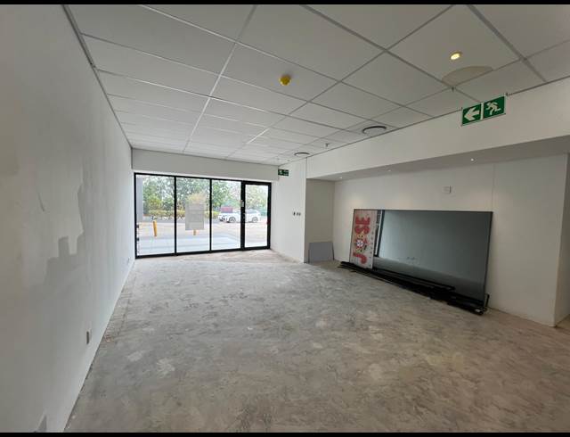 247M² OFFICE TO LET IN SUNNINGDALE