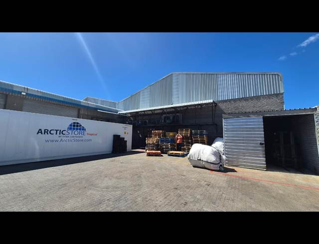 1,545M² WAREHOUSE TO LET IN KILLARNEY GARDENS